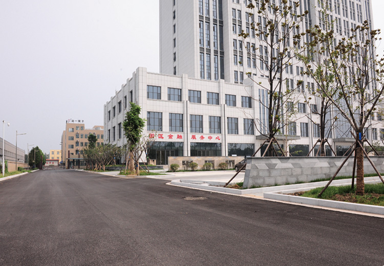 開發(fā)區(qū)辦公樓道路